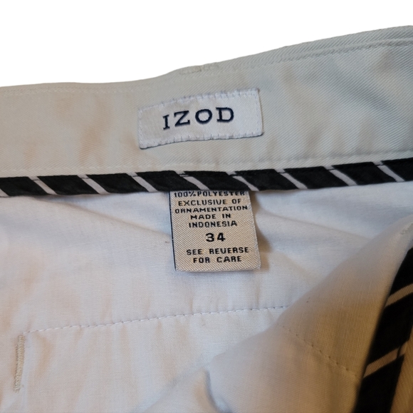Izod mens front pleated zip/top button, front and back pocket shorts. - Picture 4 of 4